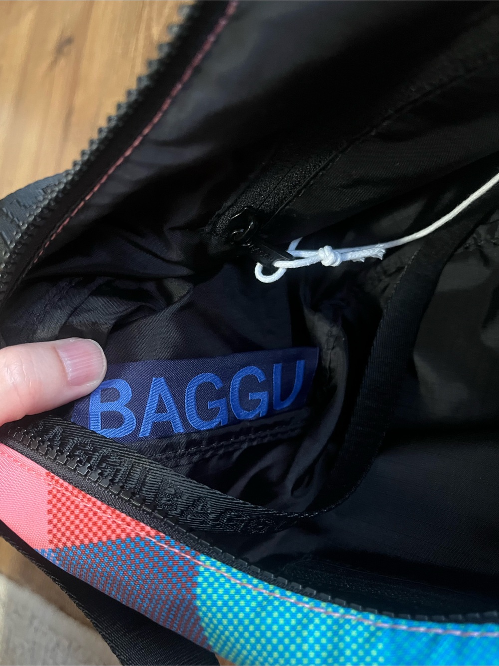BAGGU Madras Medium Crescent BNWT - Picture 8 of 11